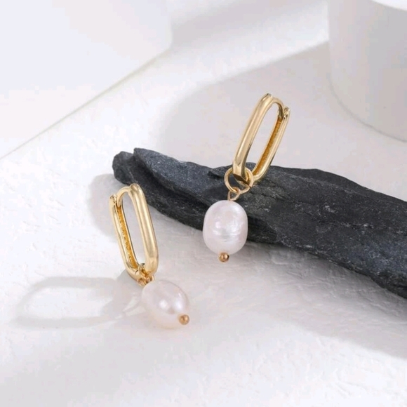 NEW! Faux pearls earrings - BTQ - Picture 4 of 7